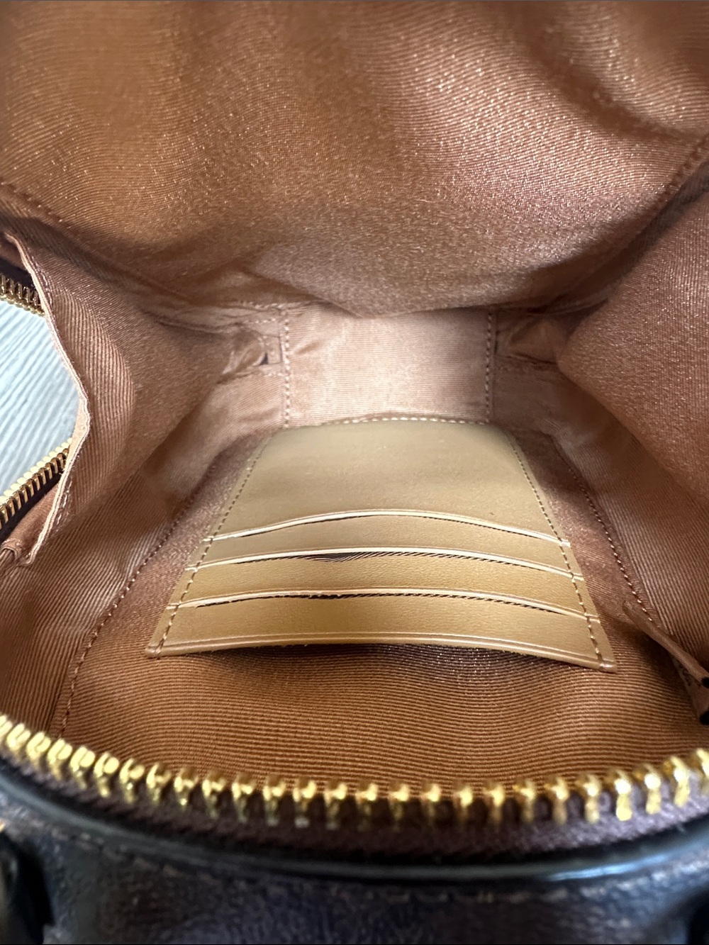 Coach Eva Phone Crossbody In Blocked Signature Canvas Light Khaki/Brown - Picture 11 of 15